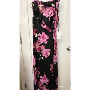 New with tags, Leith dress size medium, floral dress